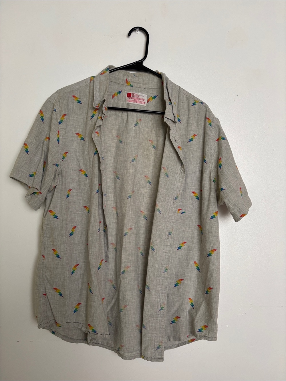 Target Light Gray Short Sleeve Button-Down Shirt with Rainbow Lightning Motif